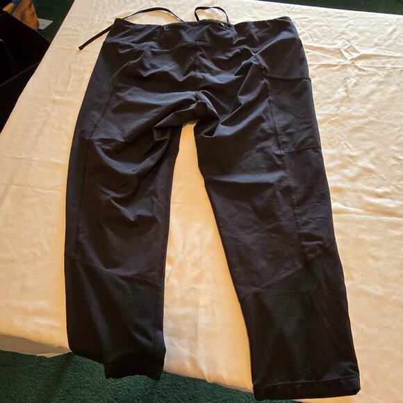 Nike Dri-Fit Black Capri Cropped Athletic Workout Pants XL - Picture 2 of 7
